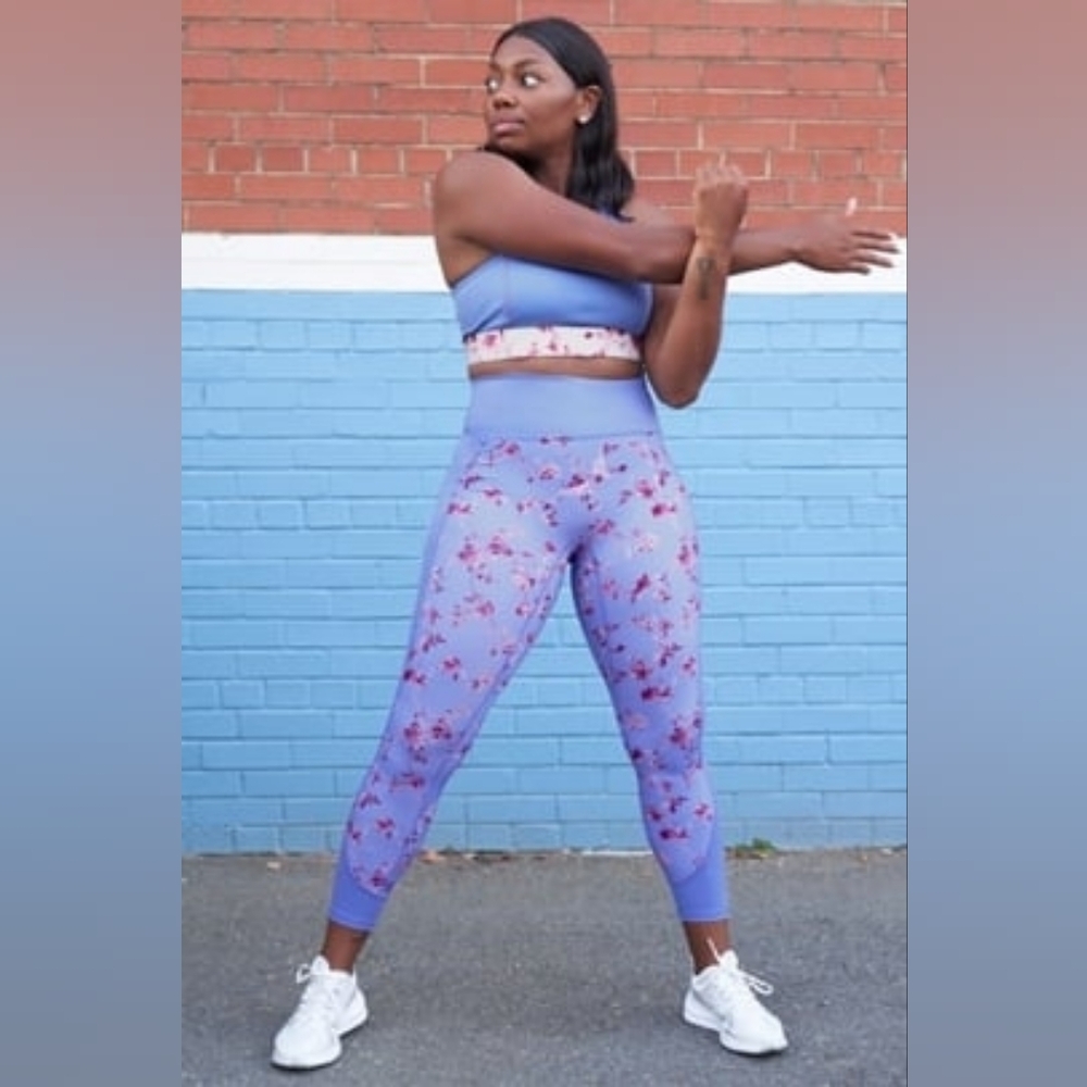 Fabletics Blue Floral Leggings Size 3X Mew Year New You - Picture 11 of 16